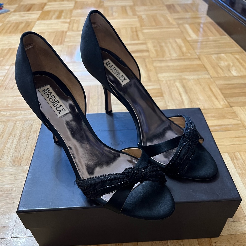 Badgley Mischka Evening Jewel Satin Heels. Size 10